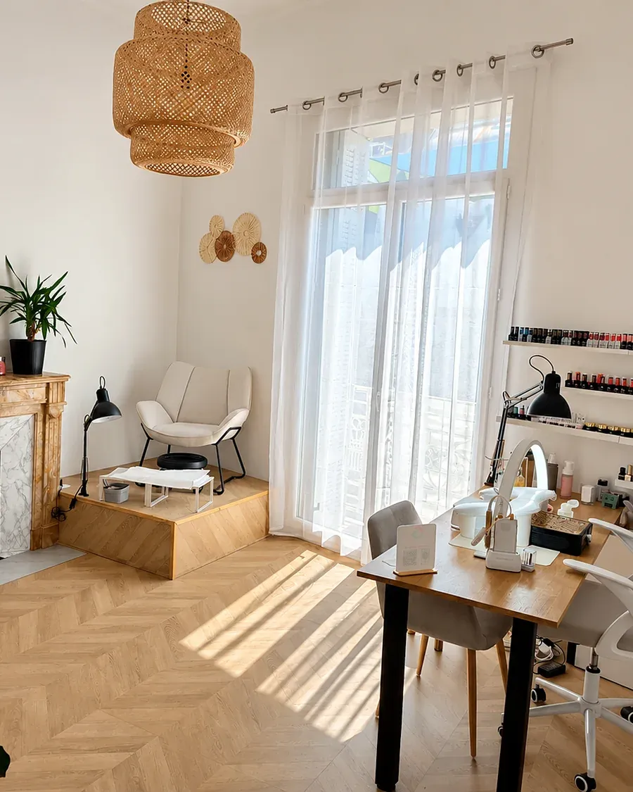 Espace principal de l’institut Appart & Beauté à La Valentine